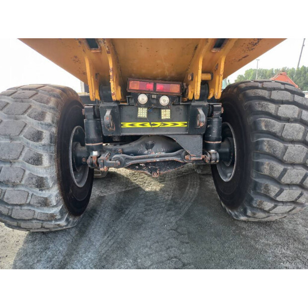 2017 Komatsu HM400-3R-45184175