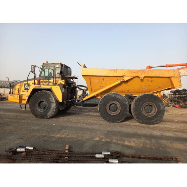 2017 كوماتسو HM400-3R-45184233