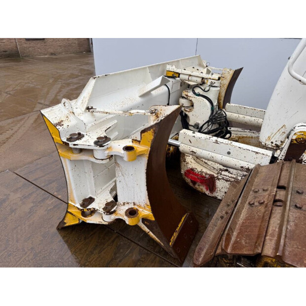 2018 Komatsu D61PXI-24-45184374