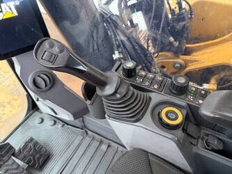 2021-caterpillar-352-45184460