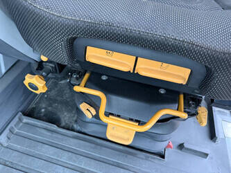 2021-caterpillar-352-45184463