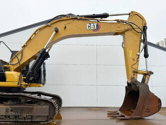 2021-caterpillar-352-45184465