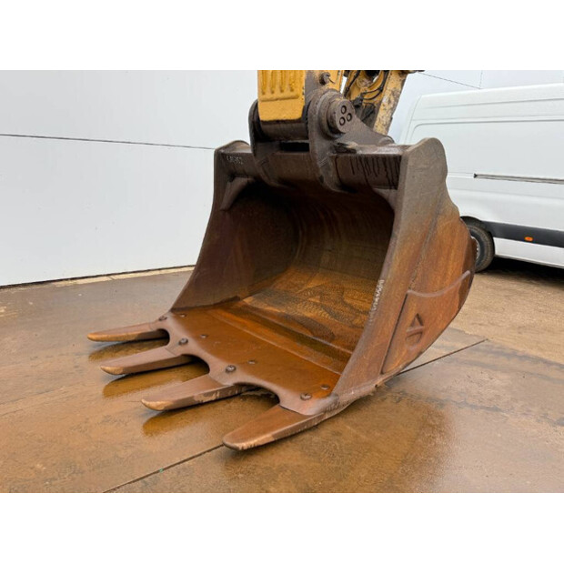 2021 Caterpillar 352-45184466