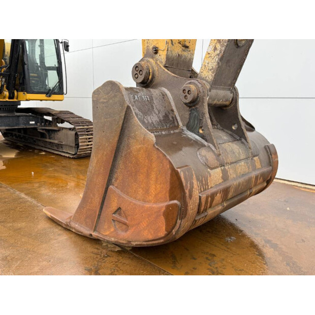 2021 Caterpillar 352-45184467