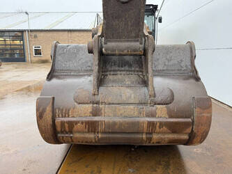 2021-caterpillar-352-45184468