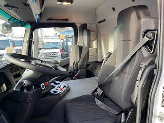 2025-mercedes-benz-arocs-3340-1411158-45184581