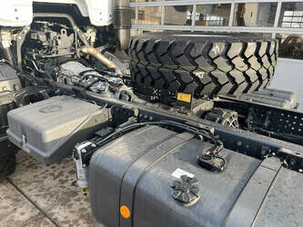 2025-mercedes-benz-arocs-3340-1411163-45184650