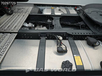 2025-mercedes-benz-actros-1848-1405634-45184966