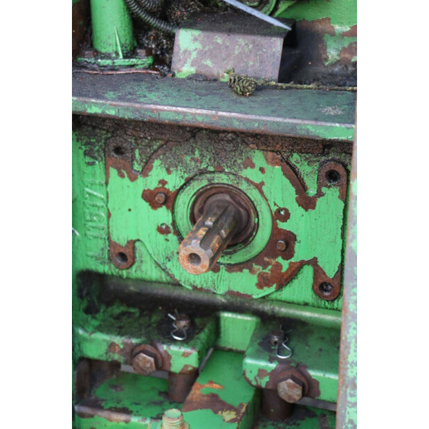 2000 جون دير 6210-45185588