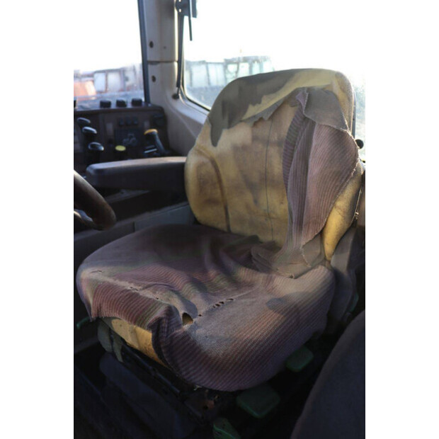 2000 جون دير 6210-45185592