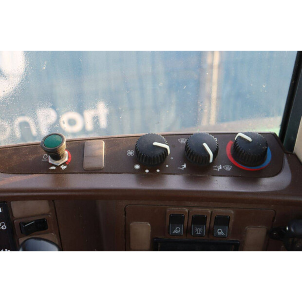 2000 جون دير 6210-45185604