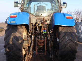 2011-new-holland-t7-210-45185616