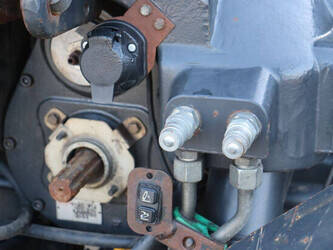 2011-new-holland-t7-210-45185627