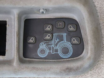 2011-new-holland-t7-210-45185655