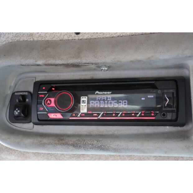 2011 نيو هولاند T7.210-45185656