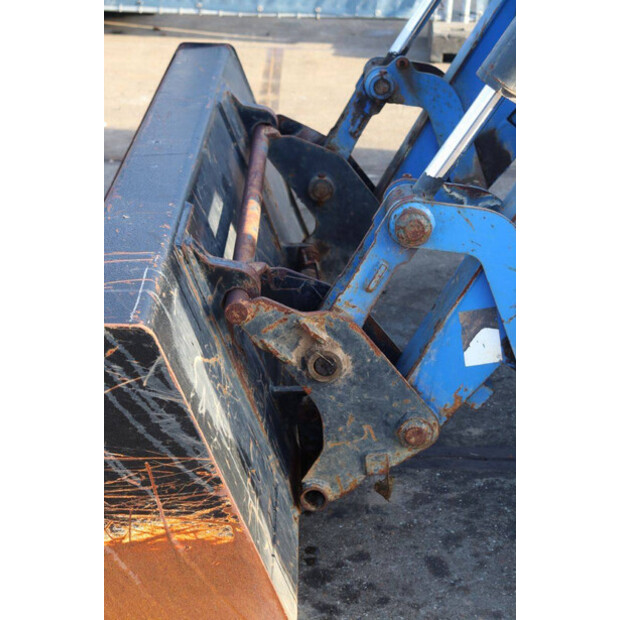 نيو هولاند T5.100-45185968