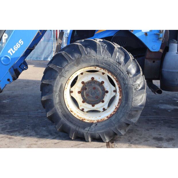 نيو هولاند T5.100-45185973