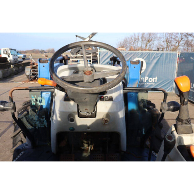 نيو هولاند T5.100-45185980