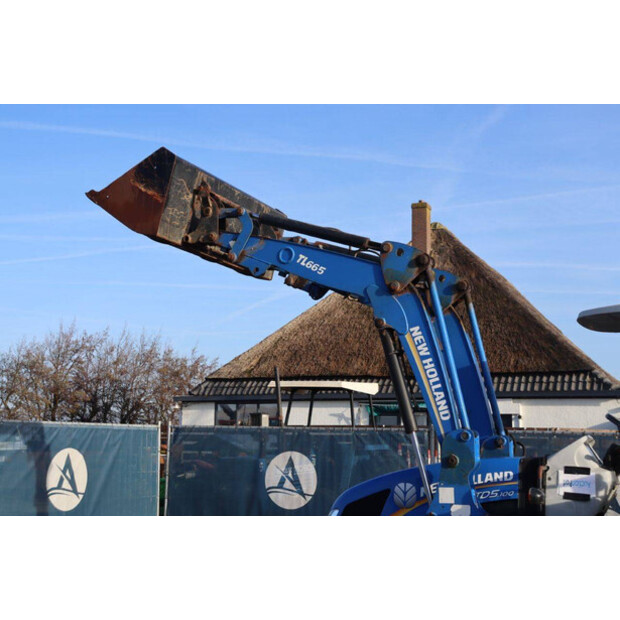 نيو هولاند T5.100-45185997