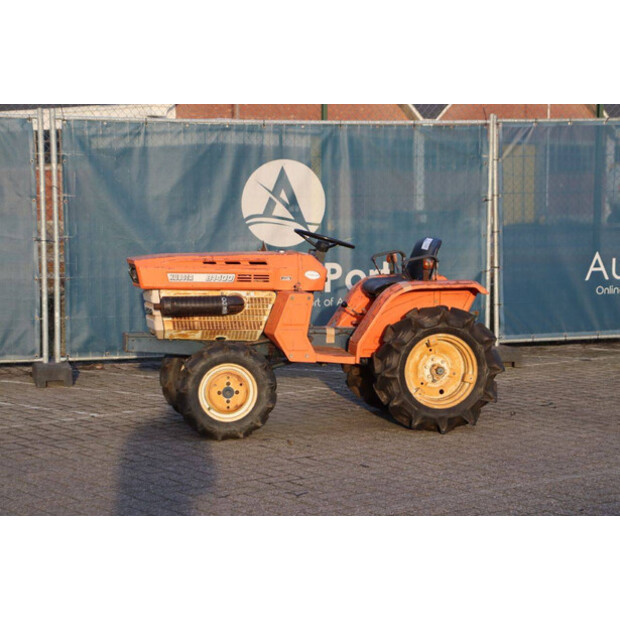 KUBOTA B1400DT-45186775