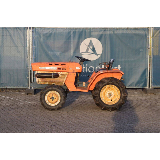 KUBOTA B1400DT-45186776