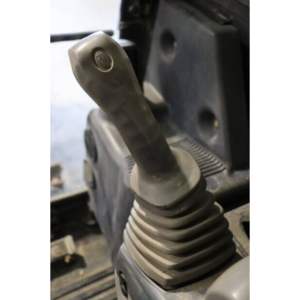 2012 Hitachi ZX18-3CLR-45187264