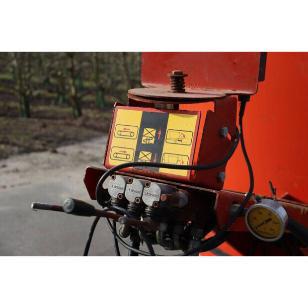 1998 PEECON Biga Maxi 12m3-45187325