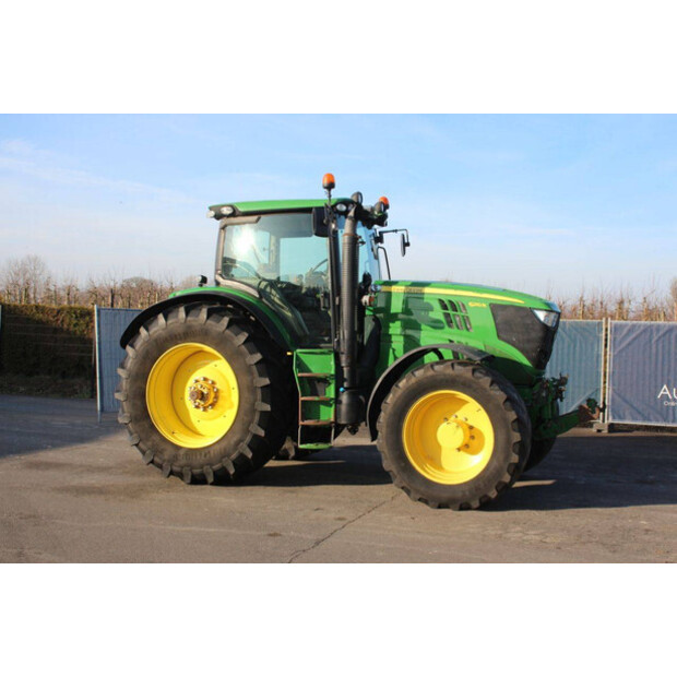 2014 JOHN DEERE 6210R-45187380