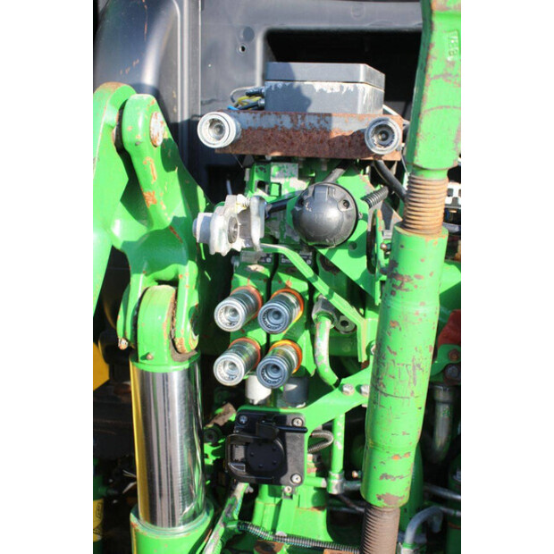 2014 JOHN DEERE 6210R-45187403