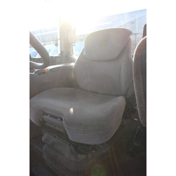 2014 JOHN DEERE 6210R-45187406