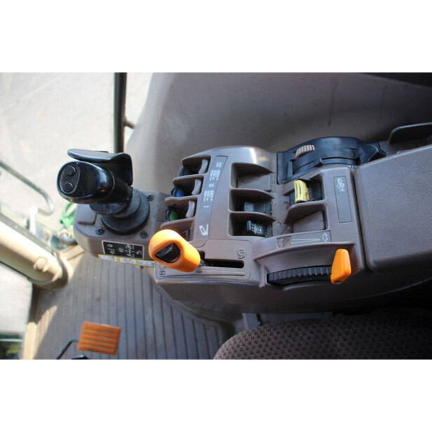 2014 JOHN DEERE 6210R-45187410