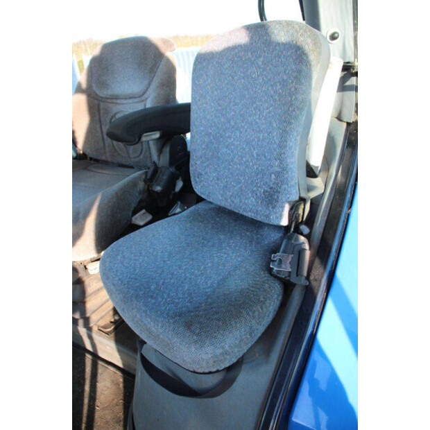 2005 New Holland TS100A-45187446