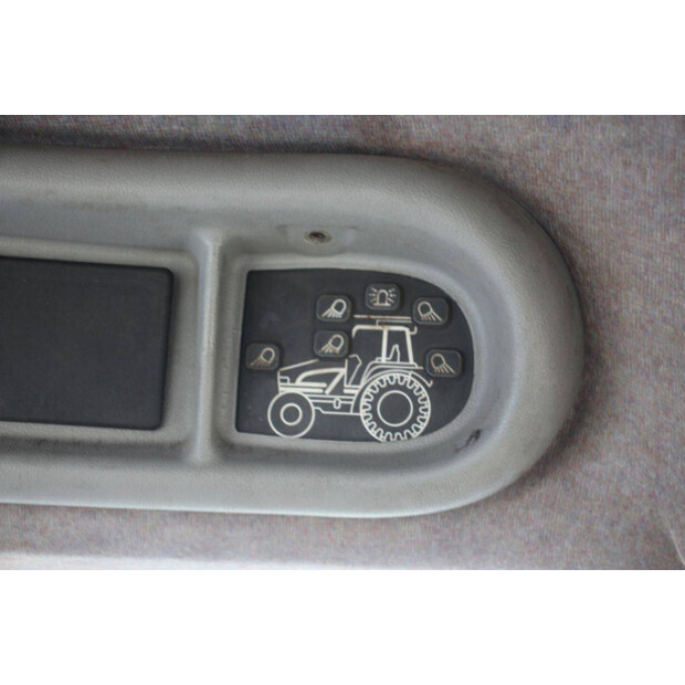 2005 New Holland TS100A-45187454