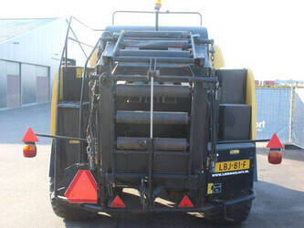 2011-new-holland-bb9060-1411314-45187489