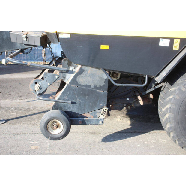 2011 New Holland BB9060-45187504