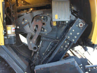 2011-new-holland-bb9060-1411314-45187515