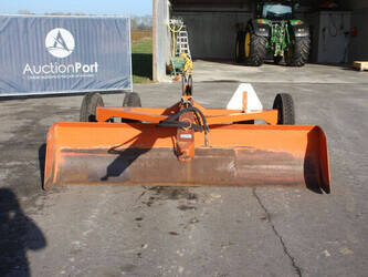 regelav-others-45187654