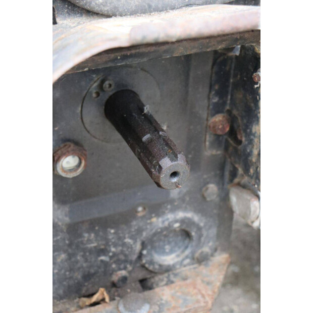 2002 جون دير 4410-45187823