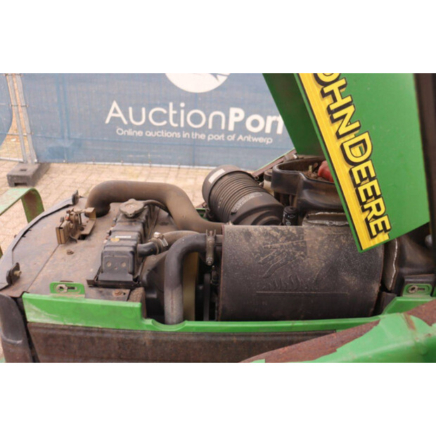 2002 جون دير 4410-45187839