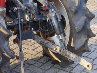 mitsubishi-mt201-1411333-45188052