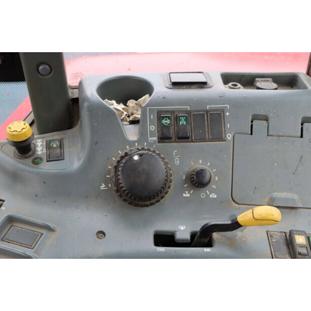 2005 MC Cormick MC120P6-45188112