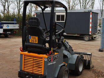 2019-giant-d254sw-1411340-45188317