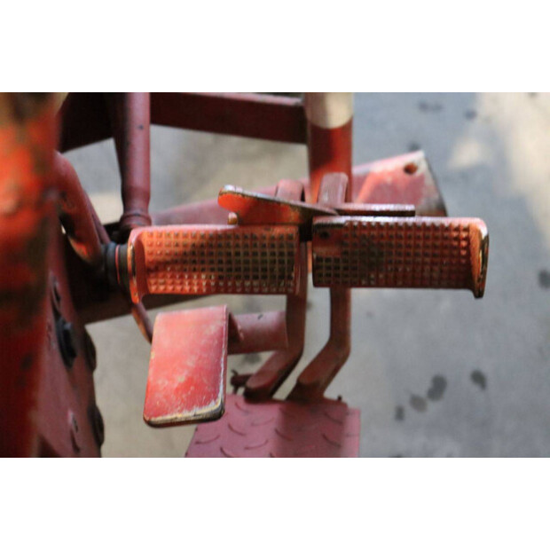 1966 International 423-45189882