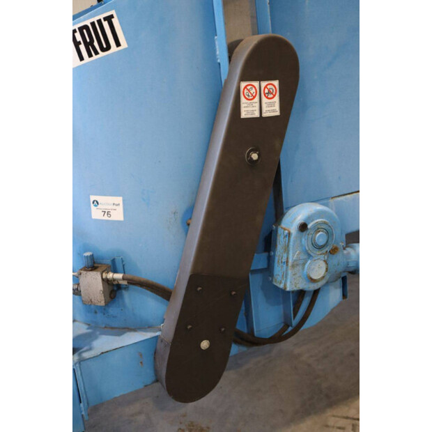 2014 MARK R301-45190062