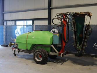 2011-munckhof-sprayer-107-1411398-45190143