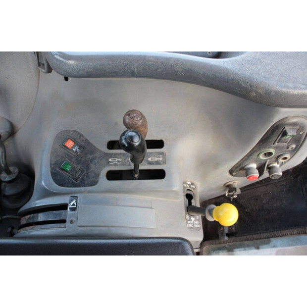 1999 نيو هولاند TS90-45190749