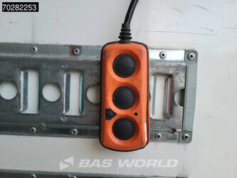 2011-mercedes-benz-atego-1324-1379575-45191392