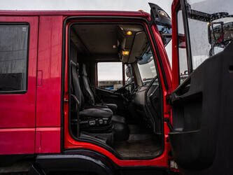 2011-iveco-eurocargo-120e22-1411451-45191422