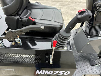 2025-wolf-mini-750-1411466-45192270