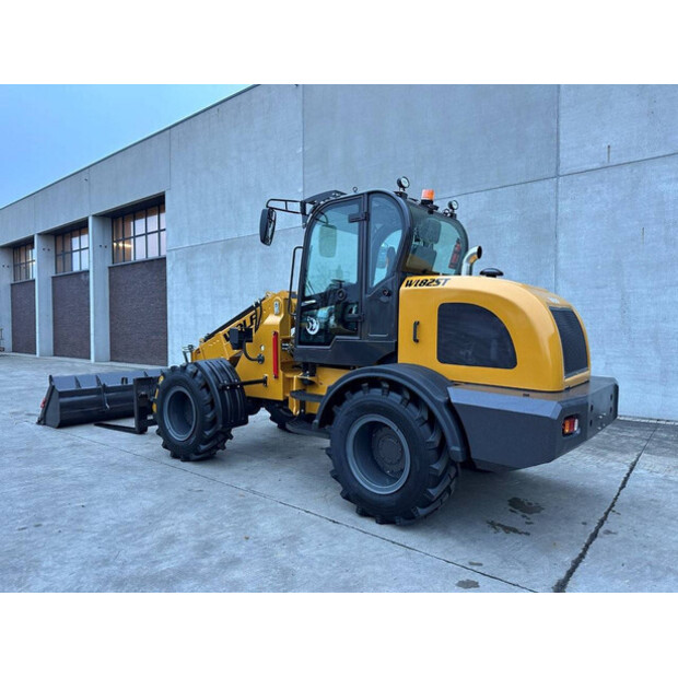 2025 Wolf WL825T-45192330